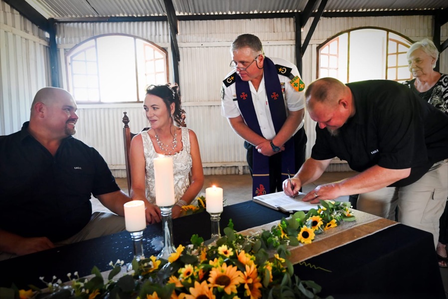 Wedding ceremony by Dr. Gerrit Rademeyer in Limburg